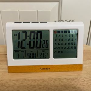 Desk clock